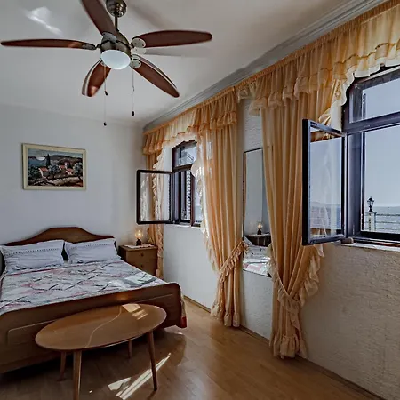 Family-Friendly Apartments With Swimming Pool Zavalatica, Korcula - 183 *