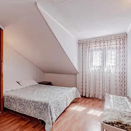Family-Friendly Apartments With Swimming Pool Zavalatica, Korcula - 183 Apartment
