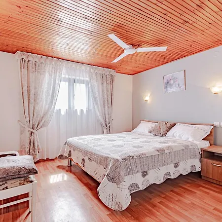 아파트 Family-friendly With Swimming Pool Zavalatica, Korcula - 183 자발라티카