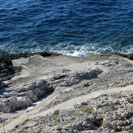 Apartman Family-Friendly Apartments With Swimming Pool Zavalatica, Korcula - 183 *