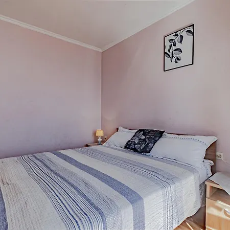 Family-Friendly Apartments With Swimming Pool Zavalatica, Korcula - 183 Apartman *