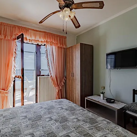 Apartman Family-Friendly Apartments With Swimming Pool Zavalatica, Korcula - 183