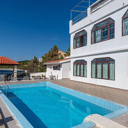 Family-Friendly Apartments With Swimming Pool Zavalatica, Korcula - 183 Apartman