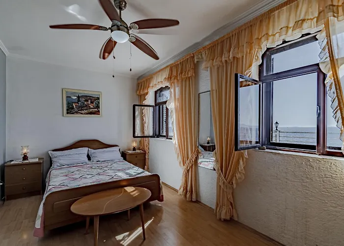 Family-friendly With Swimming Pool Zavalatica, Korcula - 183 *